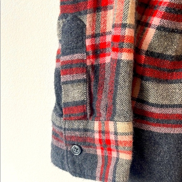 Old Navy Red and Gray Casual Button Down Shirt - Picture 4 of 7